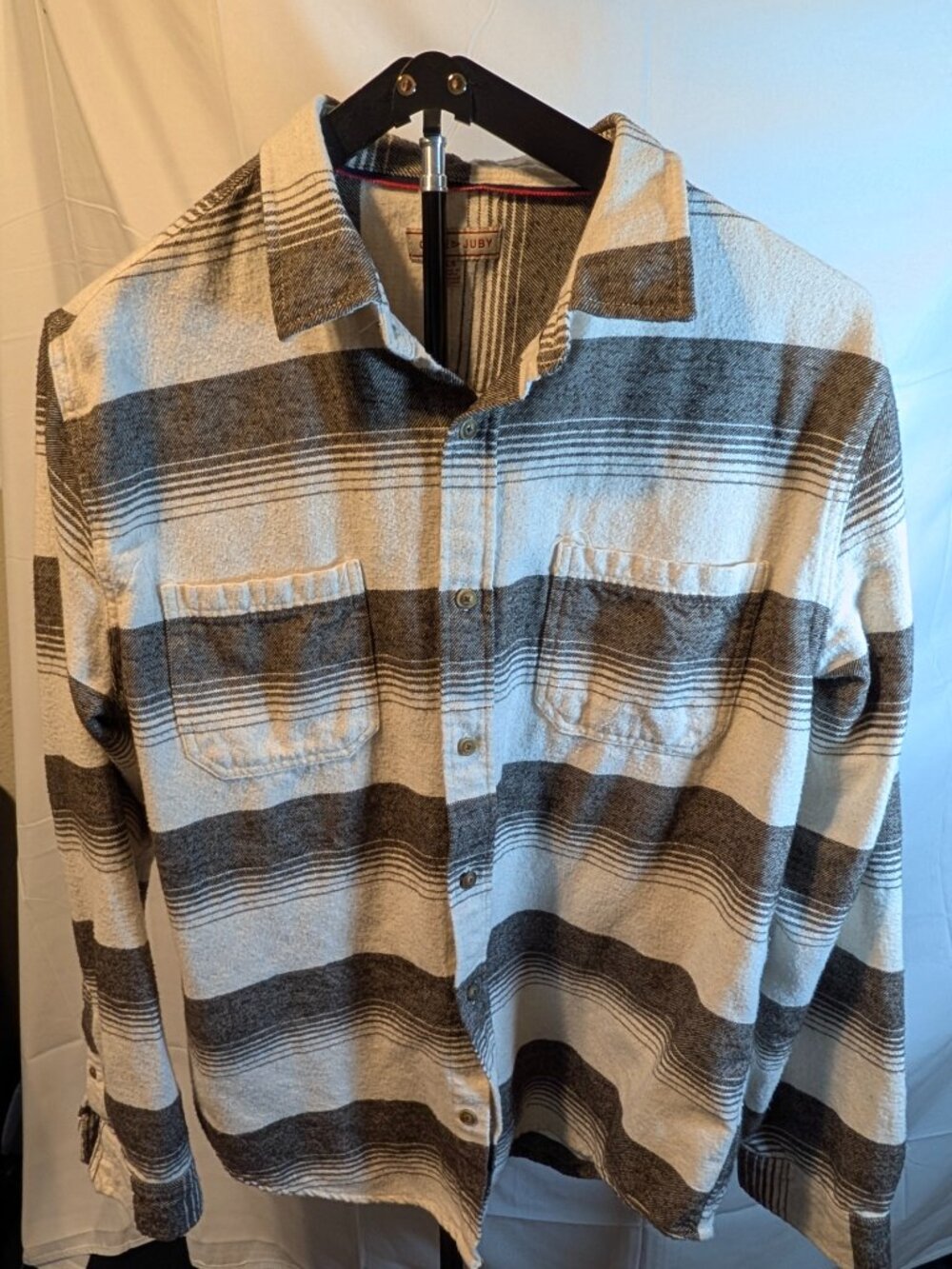 High End Cape Juby Men’s LG Flannel Shirt White Striped Button Down Lo